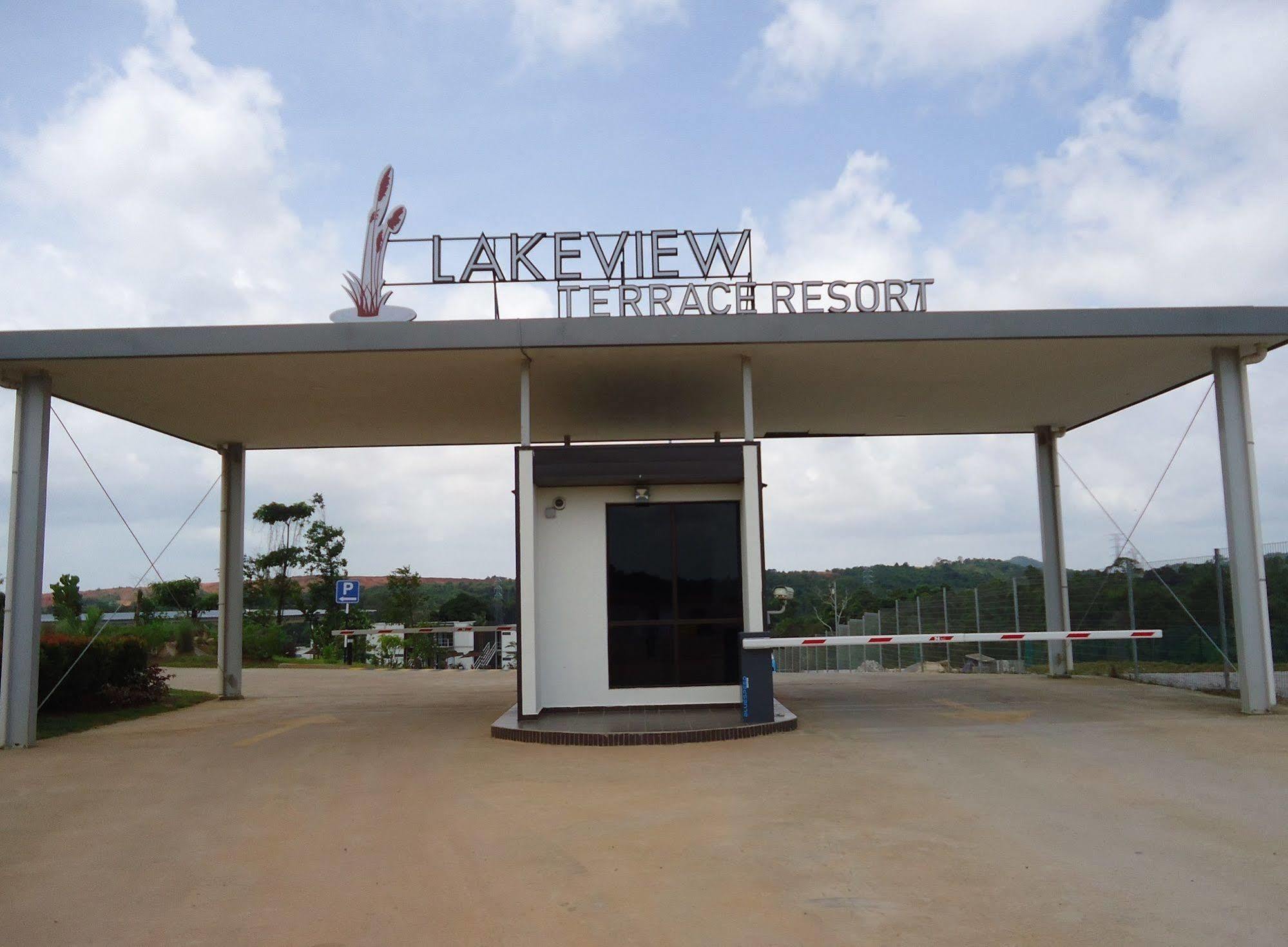 Lakeview Terrace Resort Pengerang Exterior photo